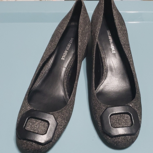 Saks Fifth Avenue Shoes - Saks fifth Avenue charcoal grey and black heels